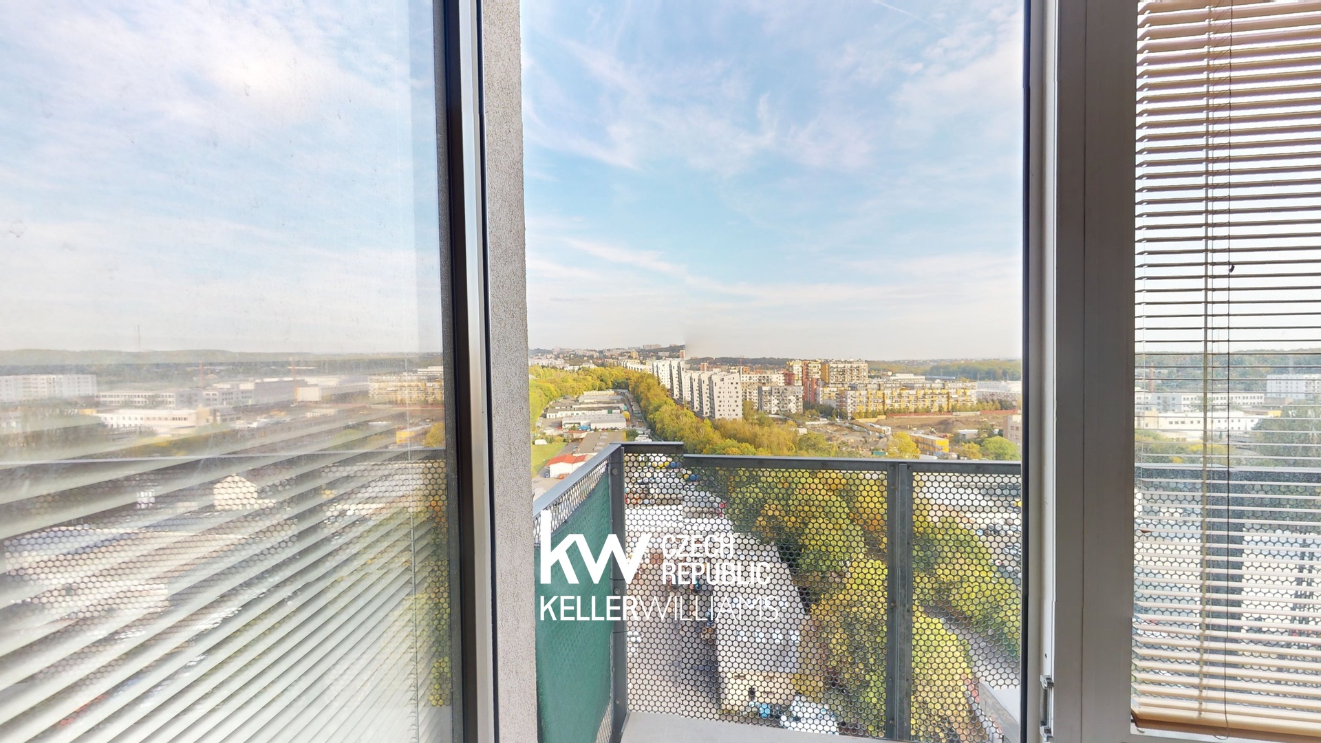 Pronájem bytu 1+kk, 33 m2 s balkonem - Praha - Vysočany