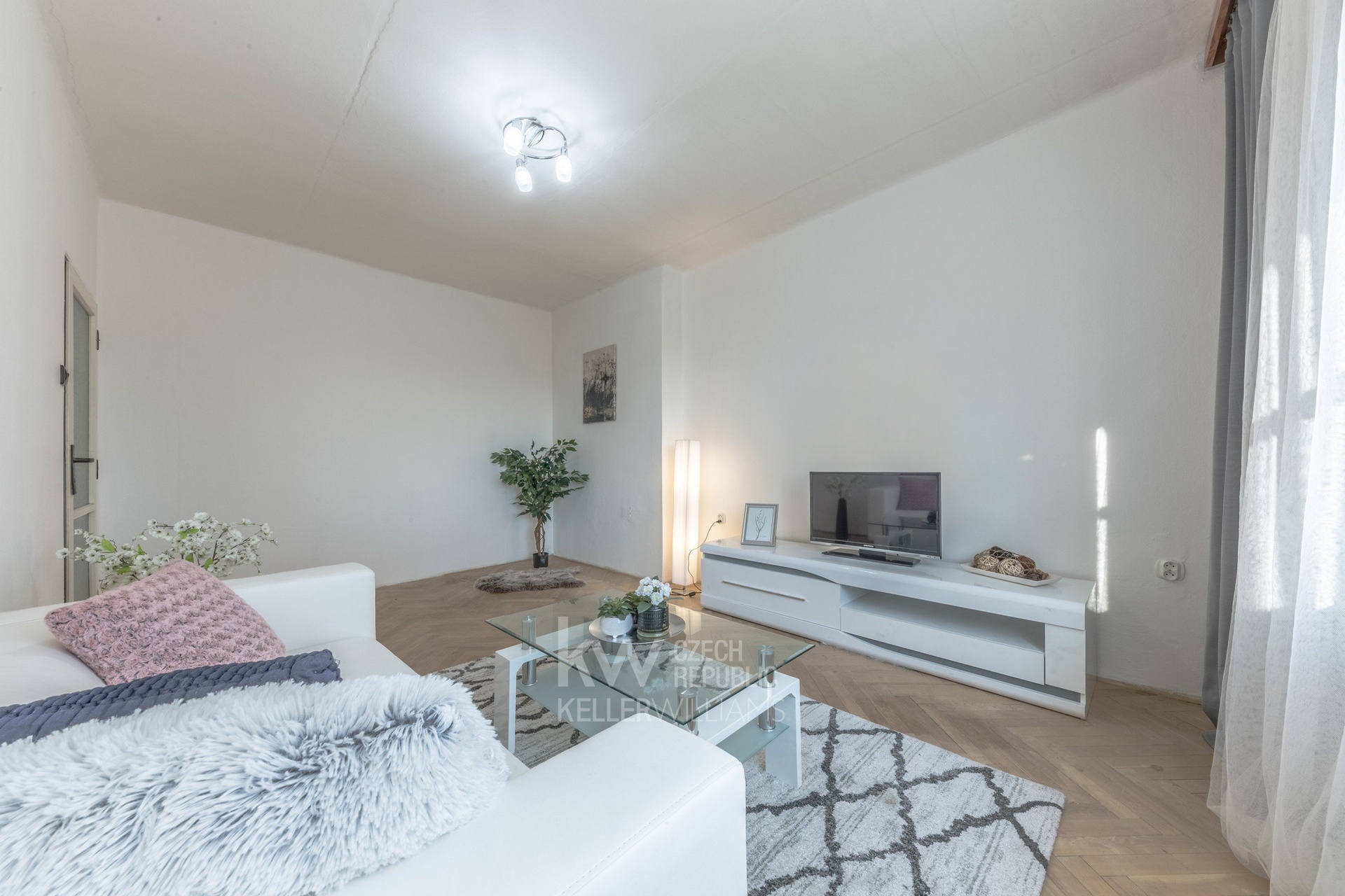 Prodej bytu 1+1/B, 33,8 m² + balkón a sklep, Praha 10 - Strašnice