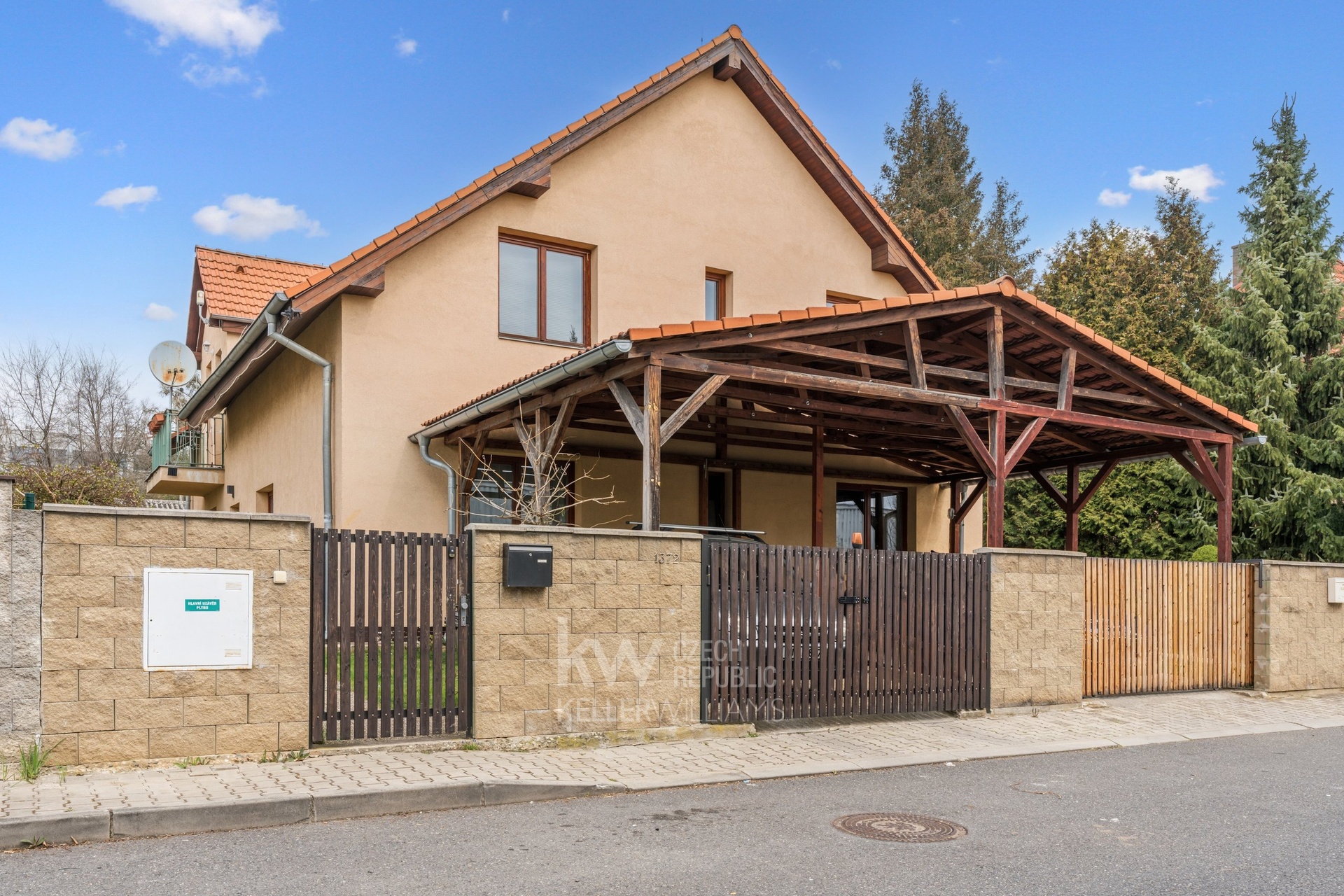 Prodej bytu 4+1 121 m², Hostivice